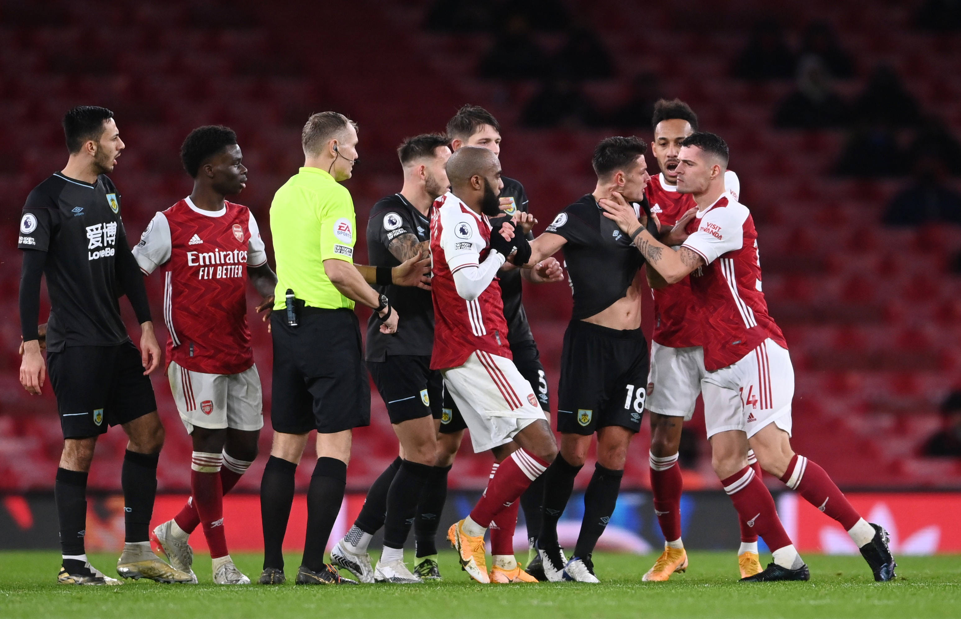 行业内的趋 行业内的趋